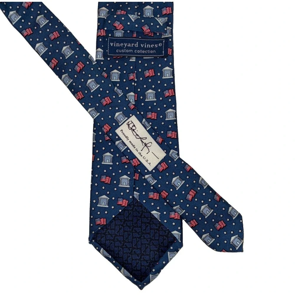Vineyard Vines Rare 100% Silk Mens Necktie custom White House Flags 250th Anniv